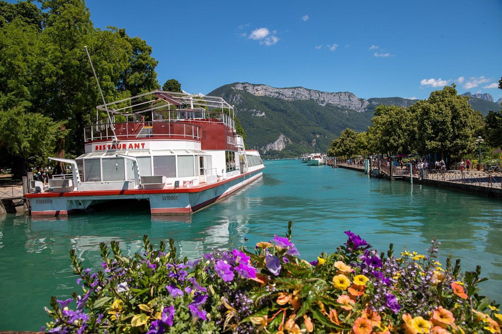 Le Bleu Du Lac 3 Etoiles - Secteur Recherche, Calme & Familiale, A 300M Du Lac & De La Vieille Ville, Garage Prive Анси Экстерьер фото